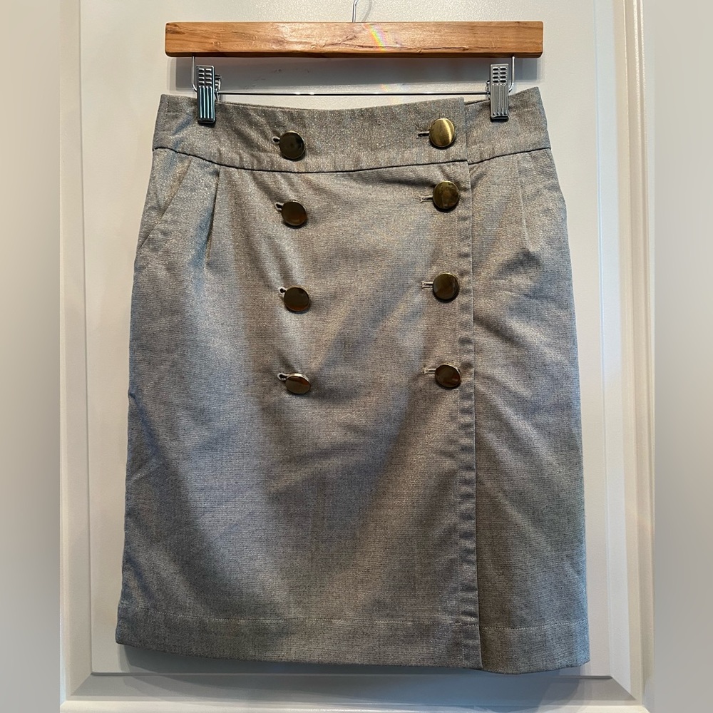 Banana Republic gold shimmer button skirt Size 2
